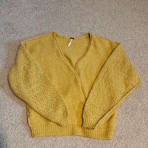Free People XS Oversized Elegant V-Neck Mustard Sweater